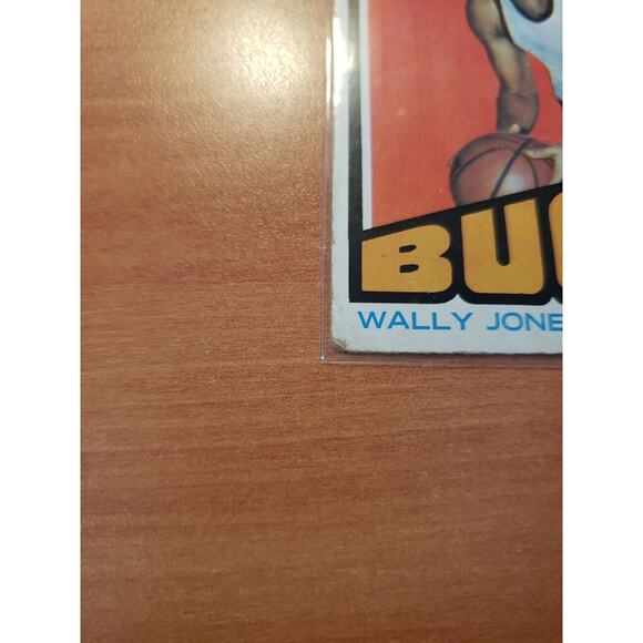 Wally Jones 1972-1973 Topps #78 - Milwaukee Bucks - NBA - Picture 4 of 4